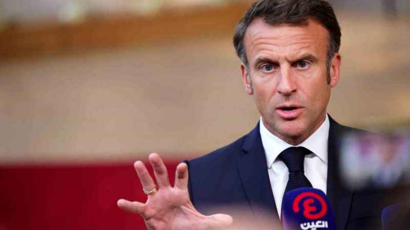 Macron: “Büyükelçimiz Nijer’de rehin tutuluyor”