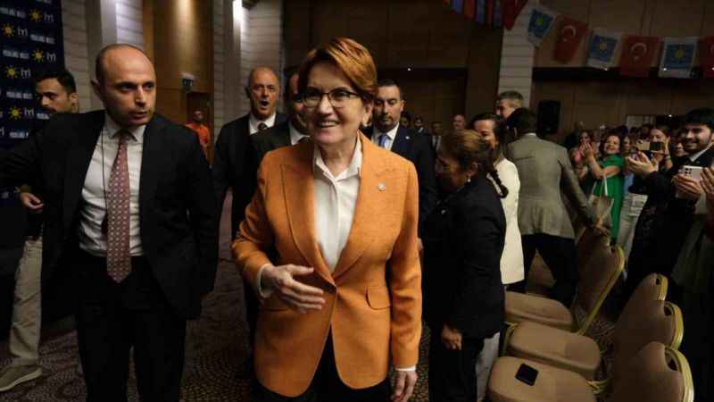 İYİ Parti Genel Başkanı Akşener, İzmir adayını açıkladı