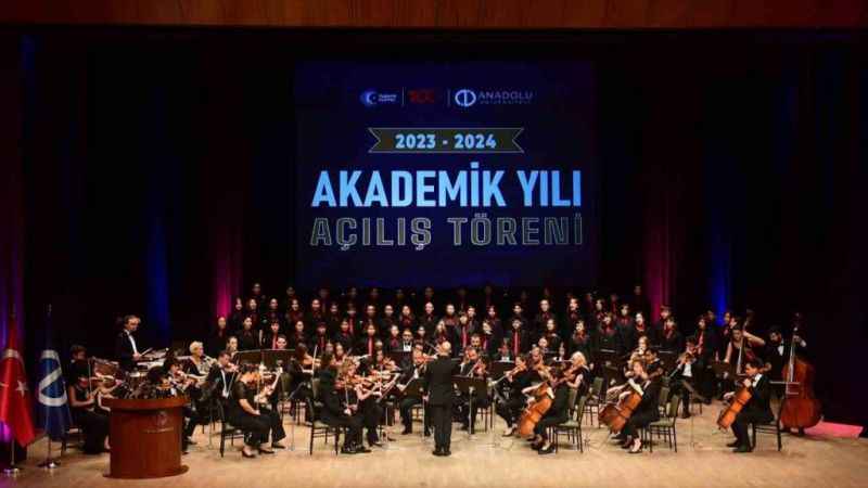 Anadolu Üniversitesi 2023-2024 Akademik Yılı Açılış Töreni gerçekleştirildi
