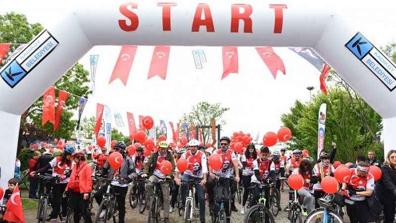 19 Mayıs kutlamalarının adresi Kadıköy yine rengarenk