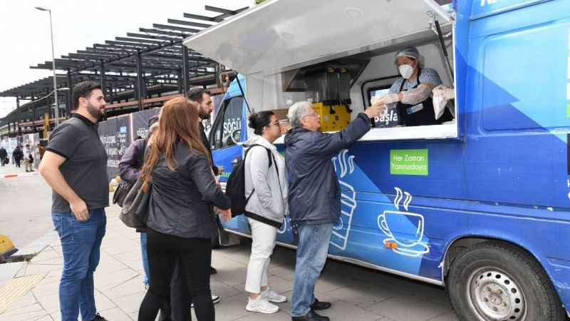 Kadıköy Belediyesi’nin mobil fırını hizmete başladı