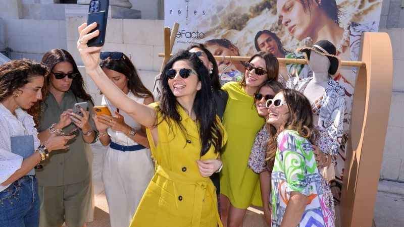 Plajlara damgasını vuracak Nefes X DeFacto Koleksiyonu tanıtıldı