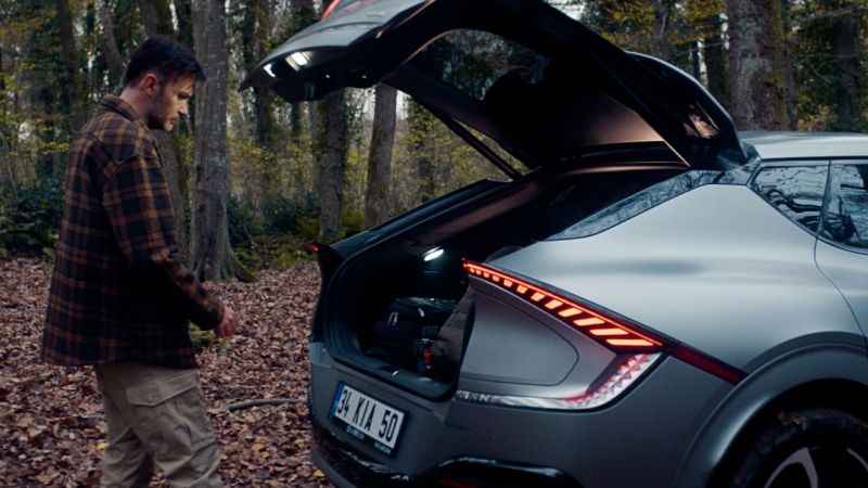 Kia EV6’dan tarihe enerji veren reklam filmi 