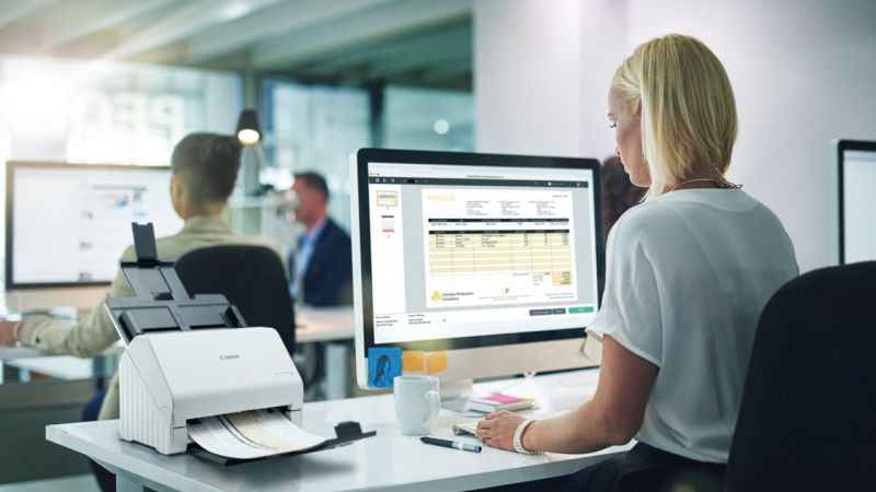 Canon’dan evden çalışanlara ve küçük işletmelere özel yeni bir tarayıcı; image FORMULA R30