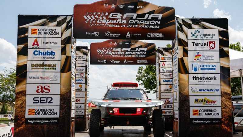 Hazırlıklarına, klasman dışı olarak yer aldığı Baja España Aragón’la başladı