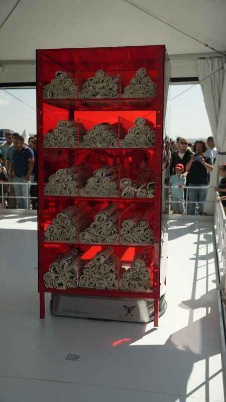 Lojistik robot TARQAN, TEKNOFEST Ankara’da yerli ve yabancı ziyaretçilerin ilgi odağı oldu