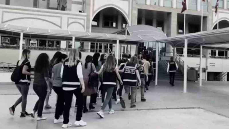 Antalya’da medikal malzeme operasyonu: 25 kişi yakalandı