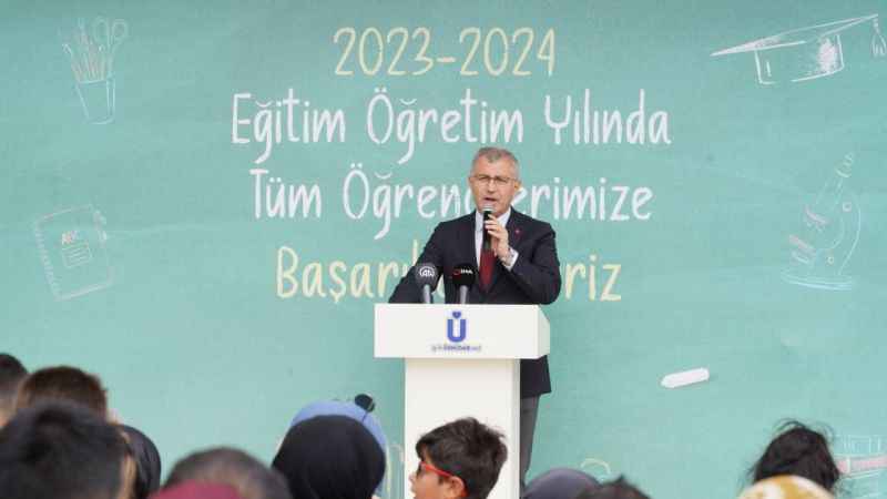 Üsküdar yeni öğretim yılına Şehit Mustafa Cambaz İlkokulu açılışıyla başladı
