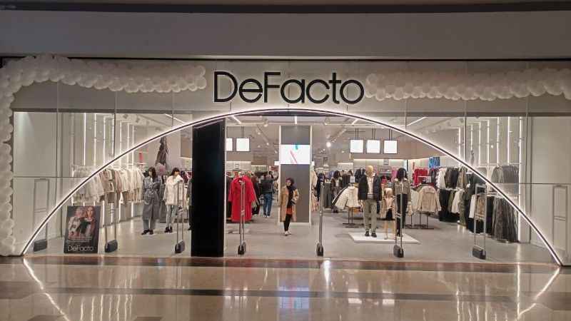 M1 Konya AVM'deki Defacto mağazasını yeniledi