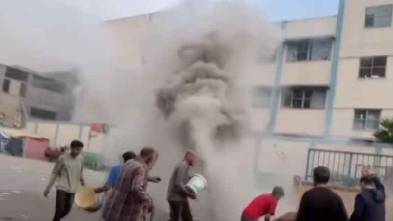 İsrail, BM okulunun yakınını hedef aldı: 5 ölü İsrail, BM okulunun yakınını hedef aldı: 5 ölü