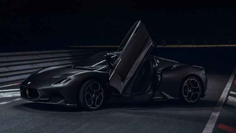 Maserati, gecenin gizeminden ilham alan MC20 Notte’yi tanıttı