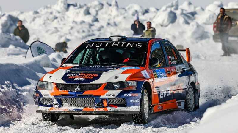 Ralli sezonu kristal karlar diyarında açıldı