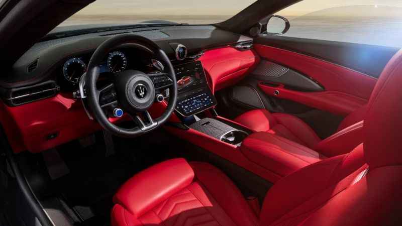 Maserati, Yeni Maserati GranCabrio'yu sunuyor