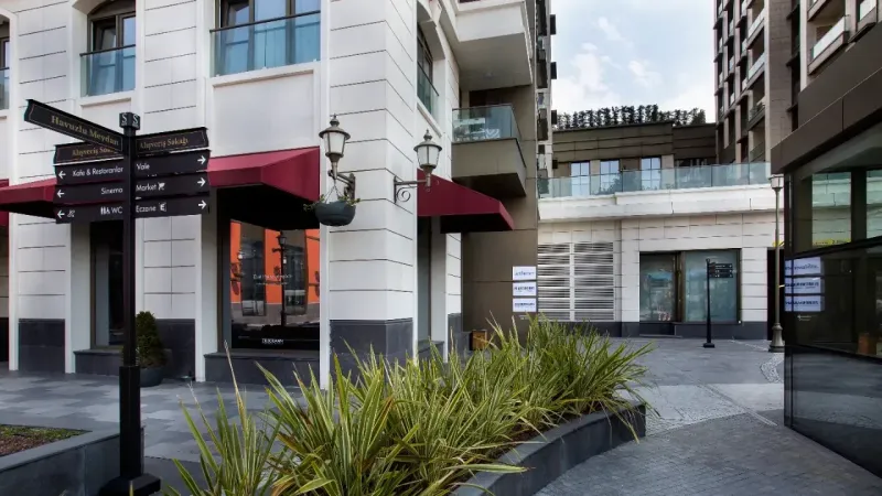 Polat Piyalepaşa Çarşı’da bahar sergileri 