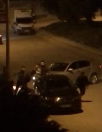 Trafikte başlayan tartışma kavgaya dönüştü… O anlar kamerada