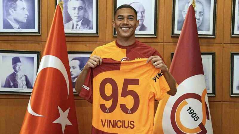 Carlos Vinicius: "Burada olduğum için gerçekten çok heyecanlıyım"