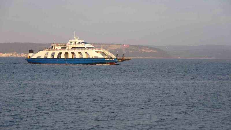 Bozcaada ve Gökçeada’ya bazı feribot seferlerine fırtına engeli