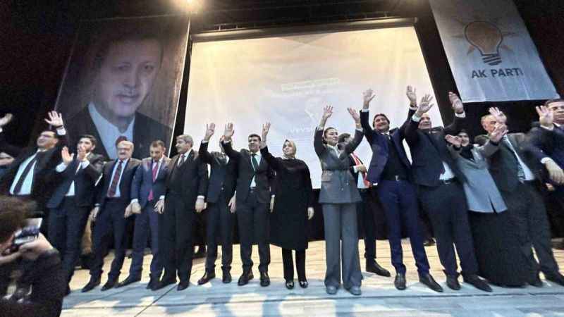 AK Parti Ağrı’da adaylarını tanıttı