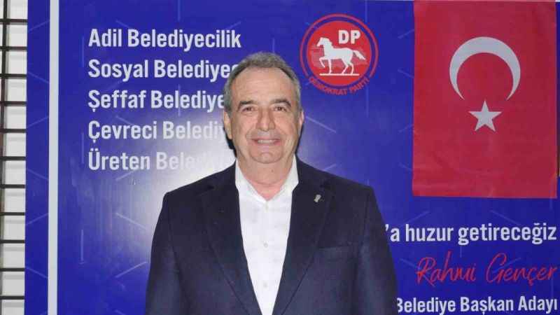 Ayvalık’ta CHP’den aday gösterilmeyen eski başkan Gençer, DP’den aday oldu