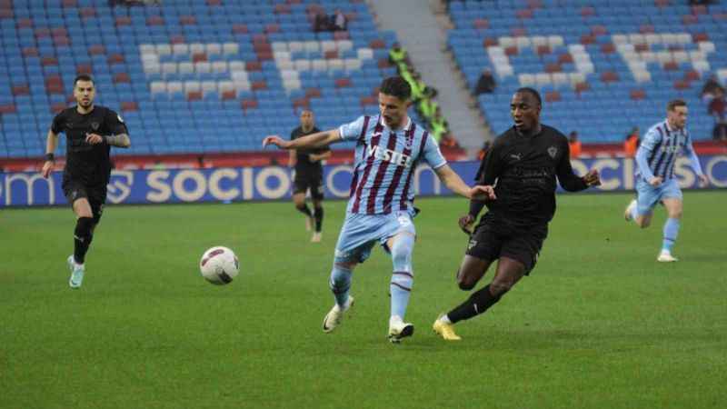 Trendyol Süper Lig: Trabzonspor: 0 - Hatayspor: 0 (İlk yarı)