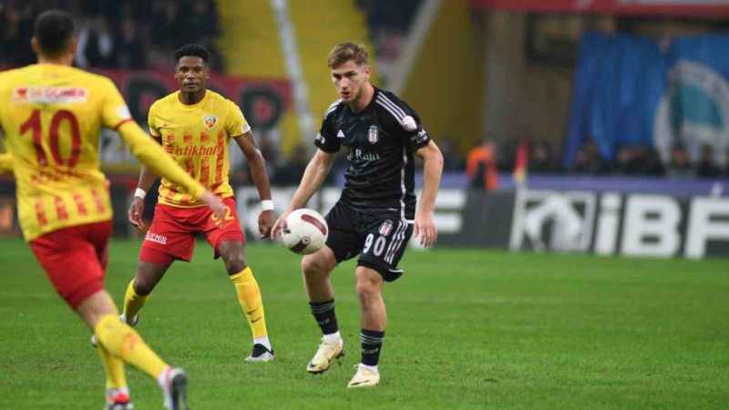 Beşiktaş yeni transferleriyle Kayseri deplasmanında berabere kaldı