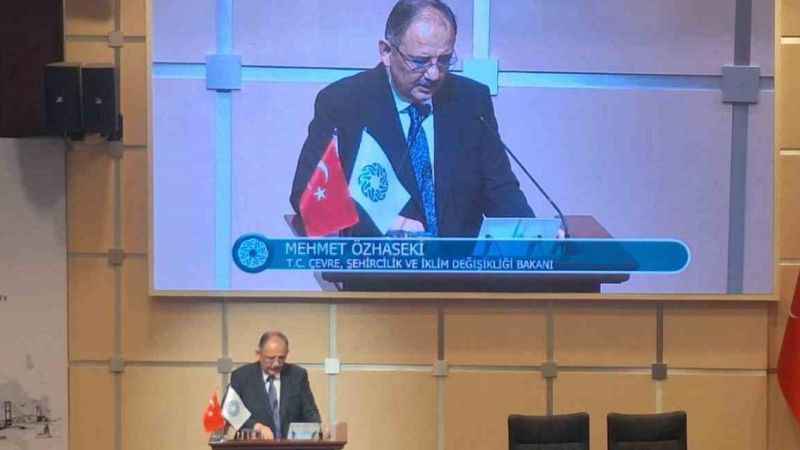 Bakan Özhaseki: "İstanbul’da 1 milyona yakın konutu bakanlık vasıtasıyla dönüştürmeyi düşünüyoruz"