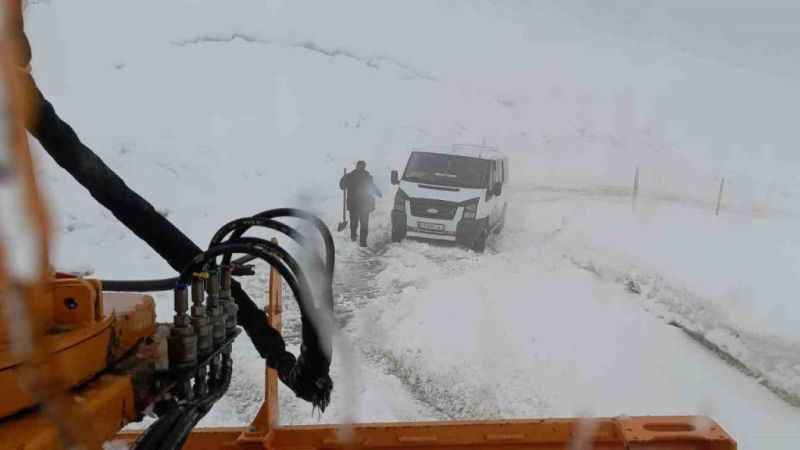 Muş’ta mahsur kalan 90 kişi kurtarıldı