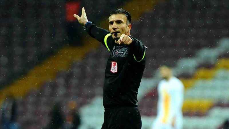 Çaykur Rizespor - Fenerbahçe maçının VAR hakemi Özgür Yankaya oldu