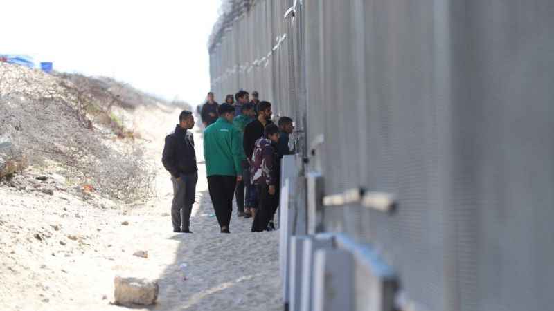 Refah’taki yerinden edilmiş Filistinlilerin gergin bekleyişi sürüyor