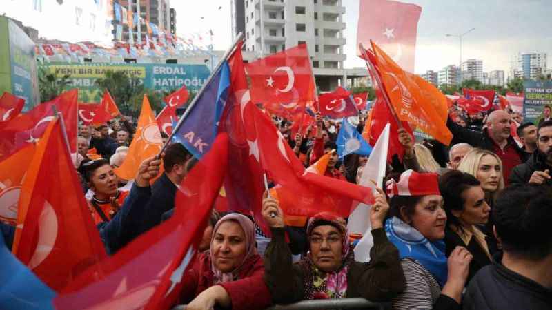 Bakan Özhaseki: “Deprem değil, kötü bina öldürür”