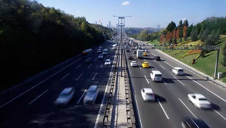 Otoyollarda yeni hız sınırı! Yarın resmen başlıyor