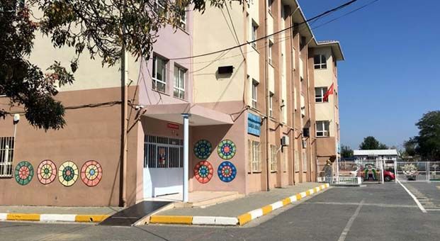 Son dakika! Birleşik Krallık tüm okulları tatil etti!