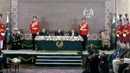 Pakistan’ın Başbakanı Şerif yemin ederek göreve başladı