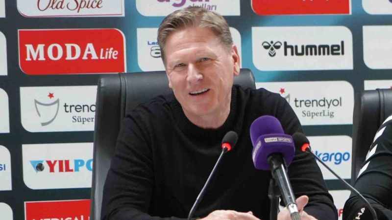 Markus Gisdol: “Takımın başarısında kendimi 1. sıraya koymuyorum"