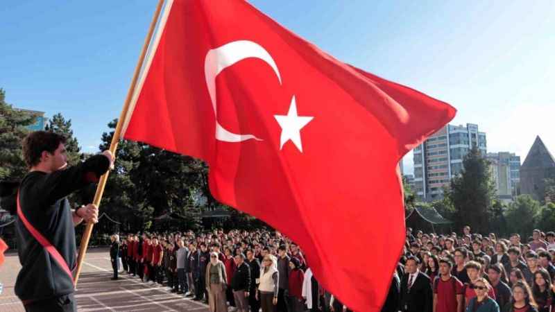 Yarın tüm okullar 1 dakikalık saygı duruşunda bulunacak