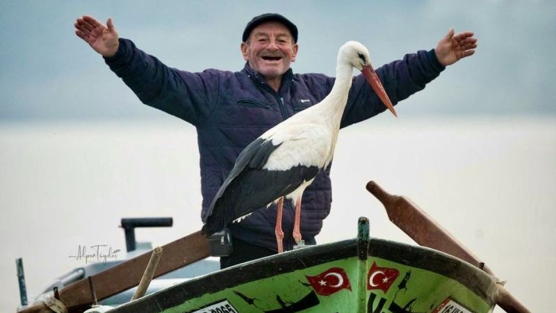 Yaren leylek 14. kez Balıkçı Adem Amca’ya kavuştu