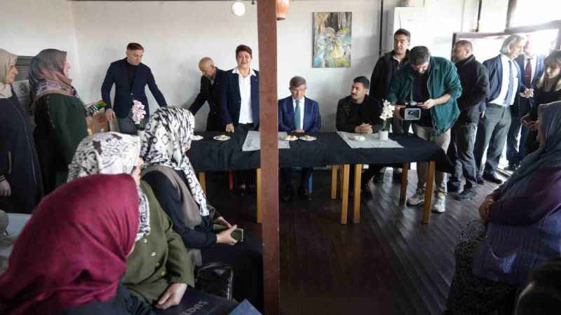 Gelecek Partisi Genel Başkanı Davutoğlu’ndan AK Parti’ye sürpriz ziyaret