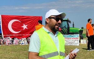 SARAY KADIKÖY’DEKİ UÇURTMA ŞENLİĞİNDE FESTİVAL HAVASI ESTİ
