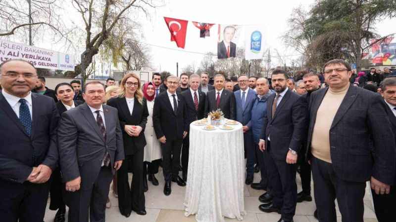 İçişleri Bakanı Ali Yerlikaya, Eyüpsultan’da hat sergisi açılışına katıldı