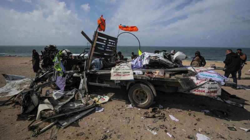 İsrail insani yardım taşıyan kamyonu vurdu: 9 ölü