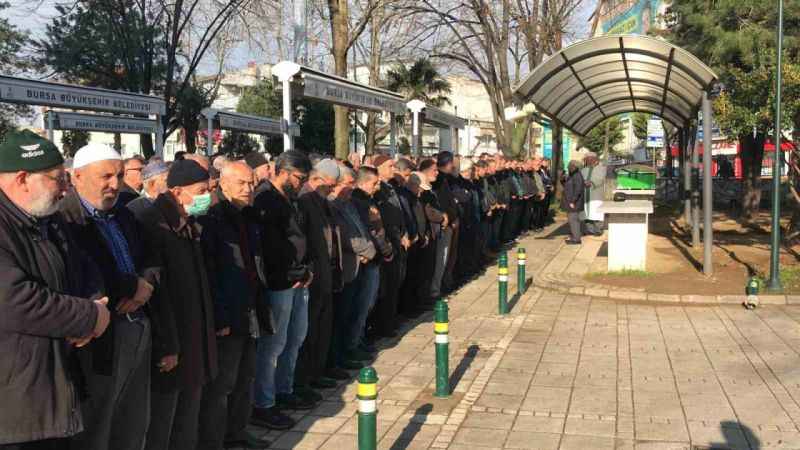 Depremden korkup 2. kattan atlayan İsmail Toygar toprağa verildi