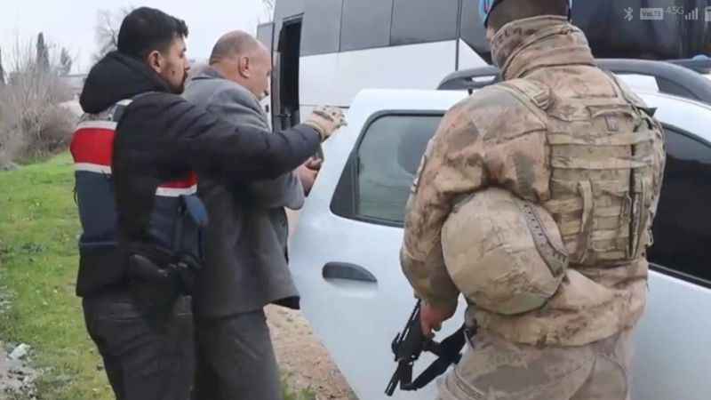 Şanlıurfa’da terör operasyonunda DEM Parti meclis üyesi adayları gözaltına alındı