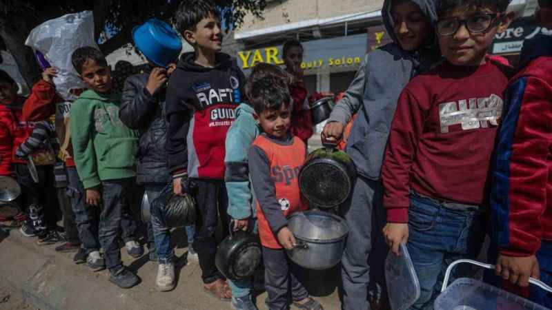 Gazze’de açlık ve susuzluktan hayatını kaybedenlerin sayısı 20’ye yükseldi