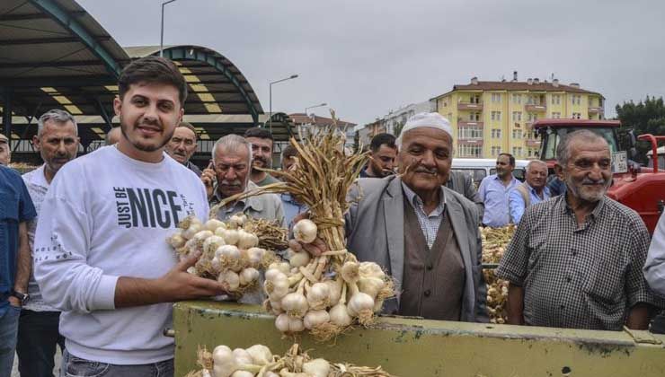 ‘Beyaz altın’ın fiyatı üreticinin yüzünü güldürdü