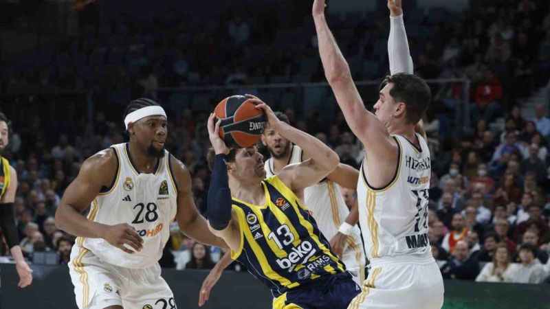 Fenerbahçe deplasmanda Real Madrid'i devirdi