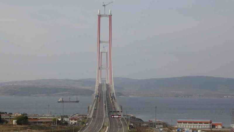 Bakan Uraloğlu: "Açıldığı günden bu yana yaklaşık 5 milyon 536 bin araç Çanakkale Köprüsünden geçiş yaptı"