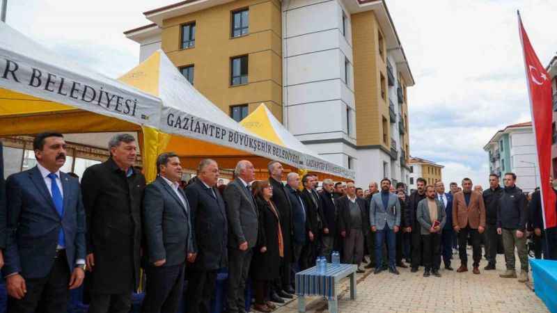 Nurdağı’nda tamamlanan konutlar sahiplerine teslim ediliyor