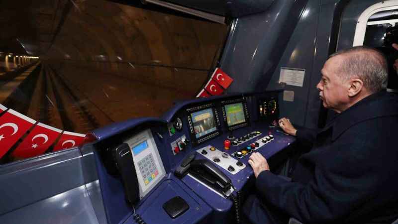 Cumhurbaşkanı Erdoğan İstanbul’da yeni metro hattının test sürüşünü yaptı