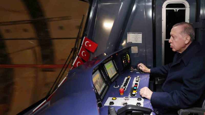 Cumhurbaşkanı Erdoğan İstanbul’da yeni metro hattının test sürüşünü yaptı