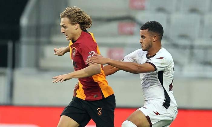 Galatasaray, Salernitana ile berabere kaldı
